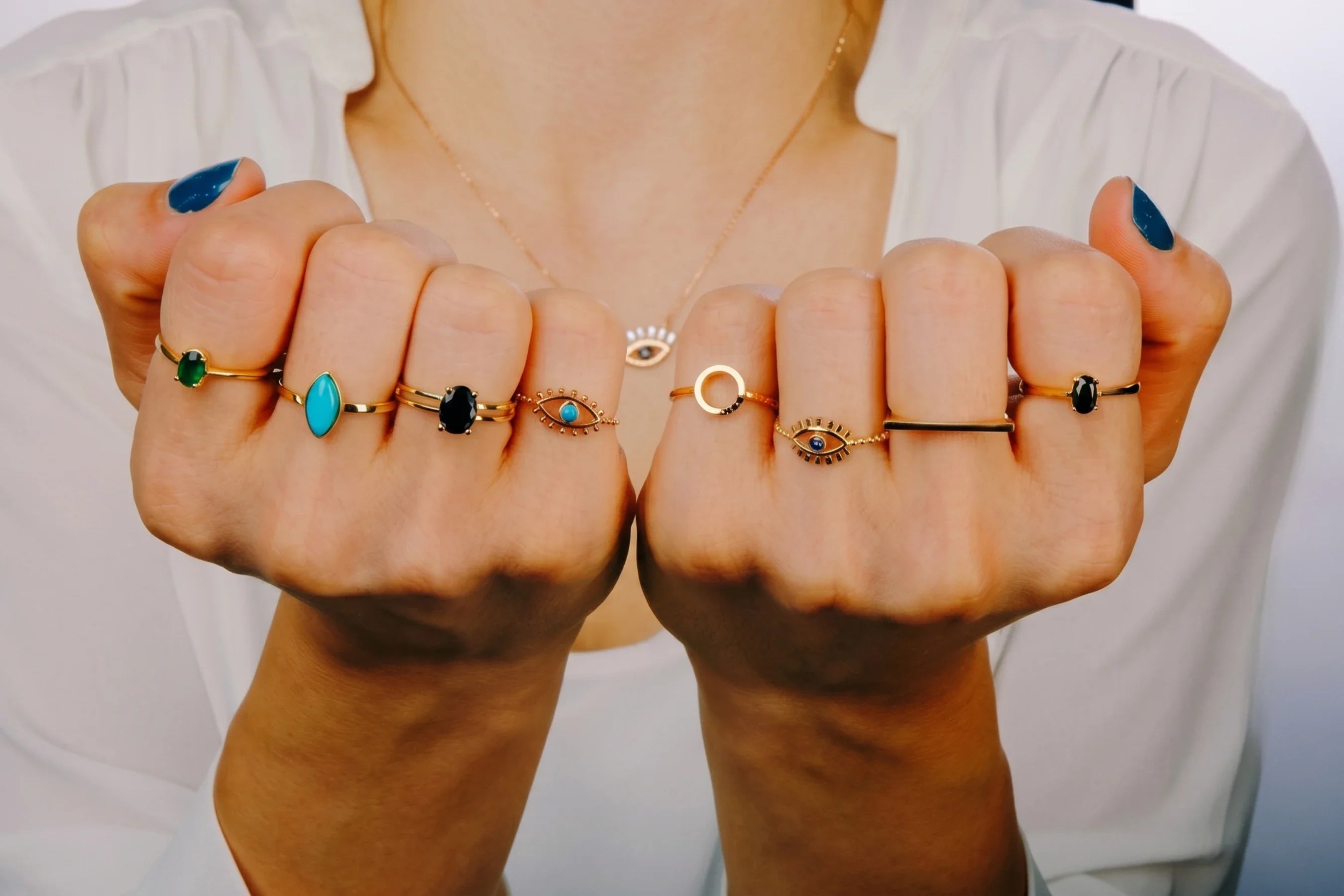 The Timeless Allure of Classic Jewelry and Craftsmanship